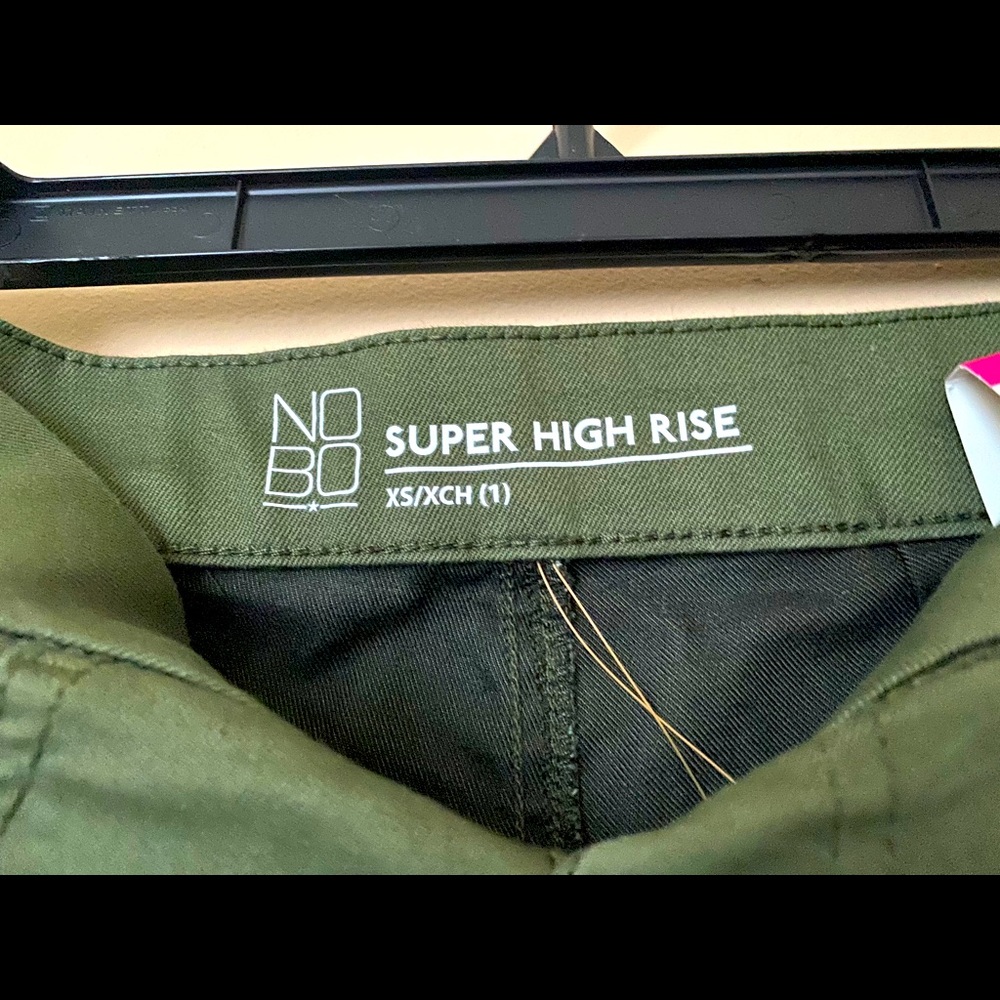 Olive green jeggings, new with tag